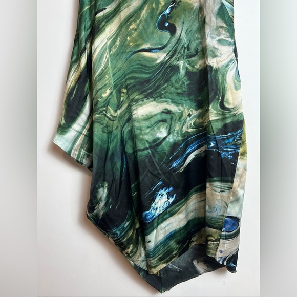 Nicole Miller Assymetrical Flowy Marble Print Dress - Picture 4 of 9